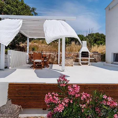 Holiday home Artemis