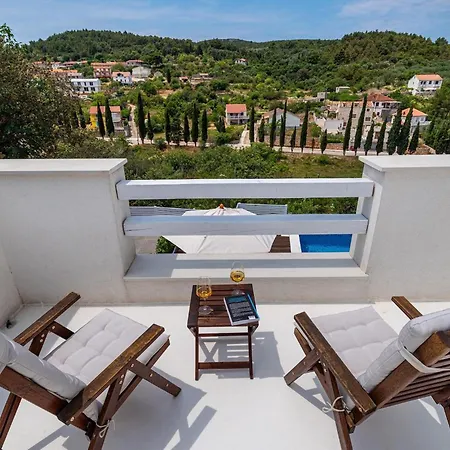 Artemis Holiday home *