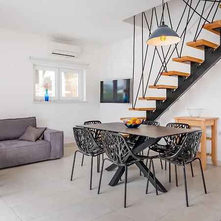 Holiday home Artemis Zadar